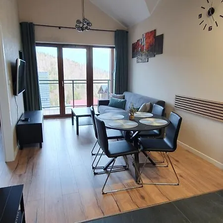 Karpatia Krystallos Z Balkonem I Widokiem Na Gory Apartament *