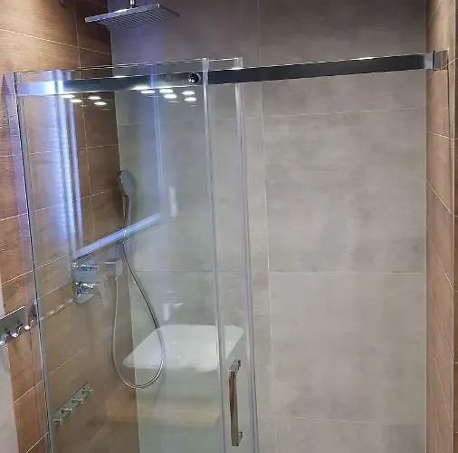 Karpatia Krystallos Z Balkonem I Widokiem Na Gory קרפאז'