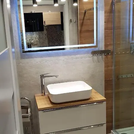 Karpatia Krystallos Z Balkonem I Widokiem Na Gory