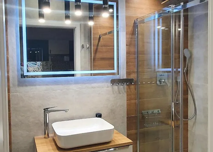 Karpatia Krystallos Z Balkonem I Widokiem Na Gory Lägenhet *