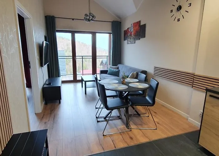 Karpatia Krystallos Z Balkonem I Widokiem Na Gory Lägenhet *