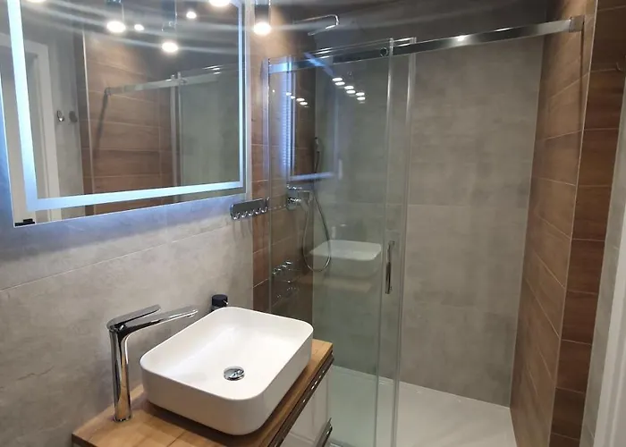 Karpatia Krystallos Z Balkonem I Widokiem Na Gory Lägenhet *